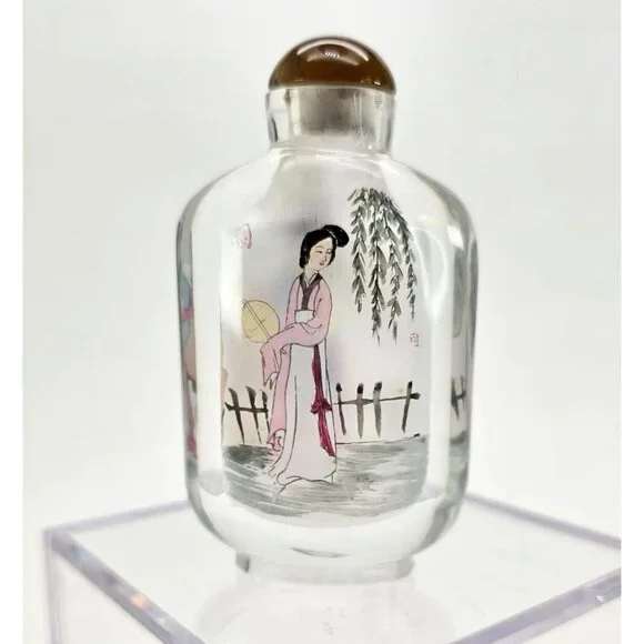 Hand-Painted Chinese Snuff Bottle With Traditional Woman & Landscape Scene je138